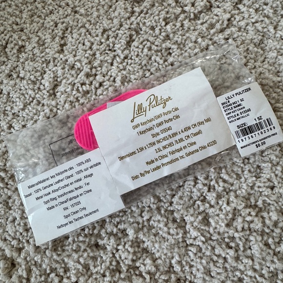 Lilly Pulitzer hot pink keychain NIP new - Picture 3 of 5